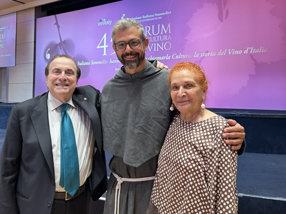 Padre Daniele Randazzo del Birrificio Artigianale di tradizione Francescana Due Fusti Padre Daniele Randazzo del Birrificio Artigianale di tradizione Francescana Due Fusti