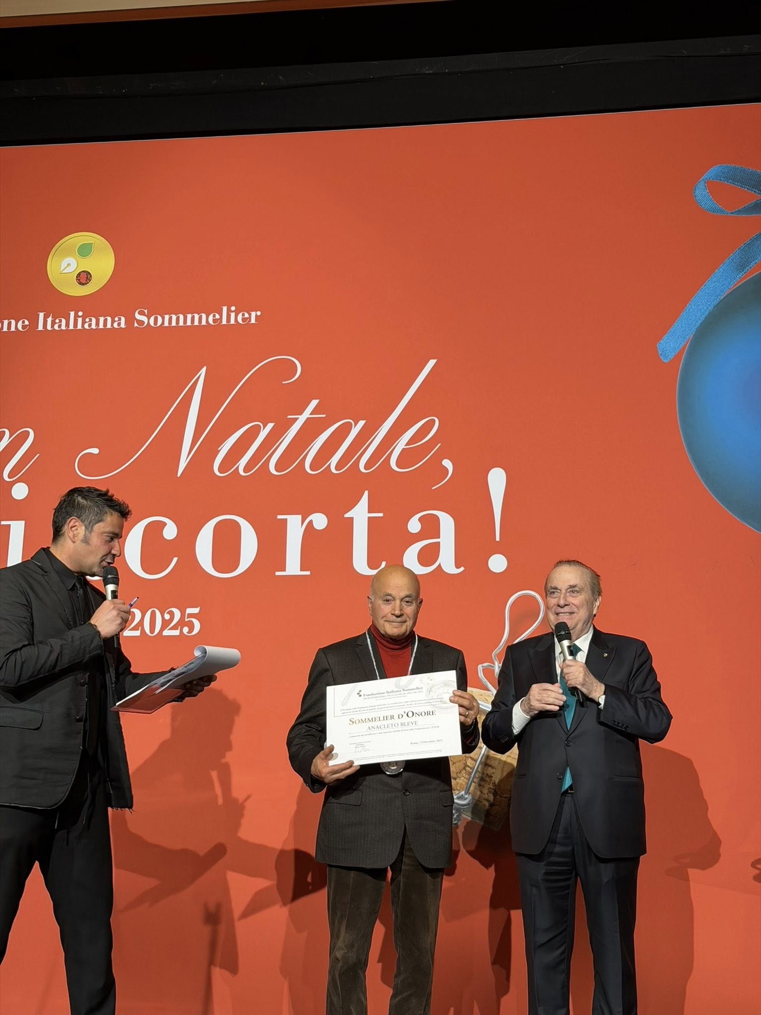 Anacleto Bleve insignito del titolo di Sommelier d’Onore di Fondazione Italiana Sommelier