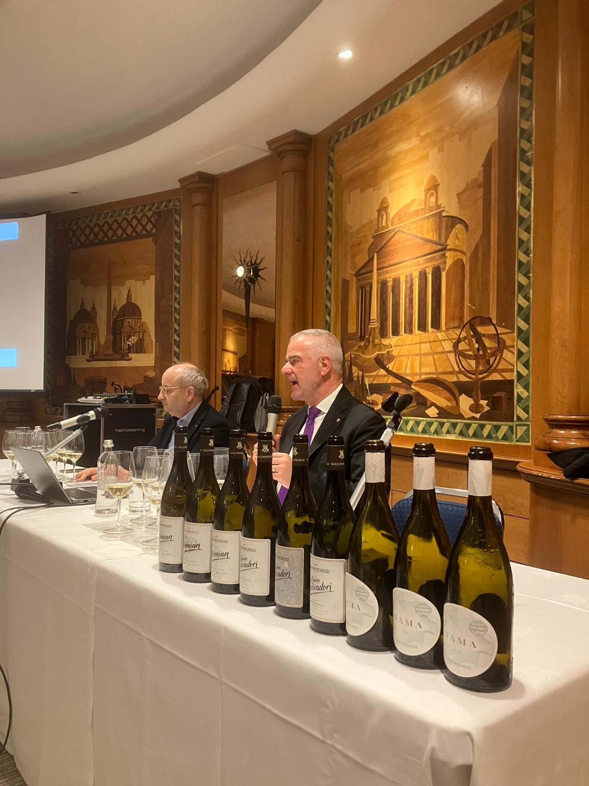 In docenza il Direttore Commerciale Gottfried Pollinger dell'azienda e Paolo Lauciani